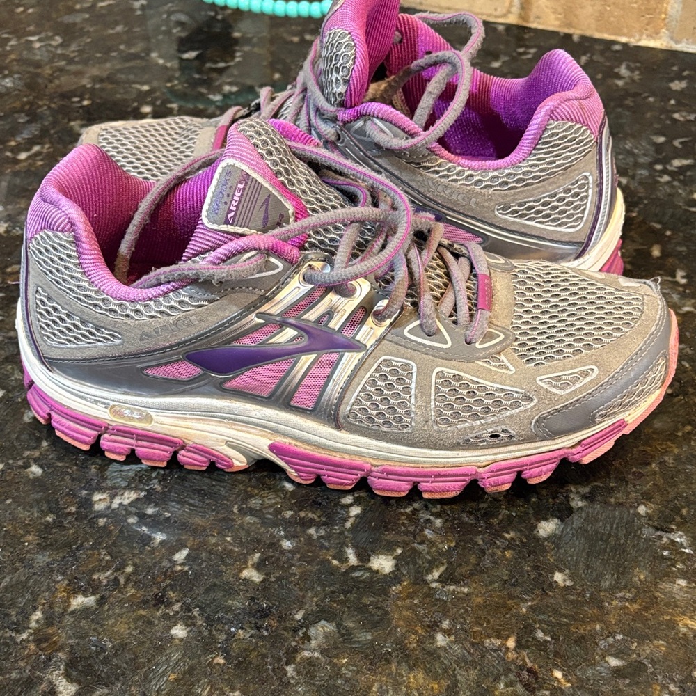 Brooks Ariel 14 gray/purple Trainers! Women’s 9.5